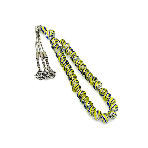 El yapımı Sarı Lacivert Boncuklu Çeşmi Bülbül Tesbih, Fenerbahçe renklerinin zarafetini yansıtıyor. El yapımı Sarı Lacivert Boncuklu Çeşmi Bülbül Tesbih, Fenerbahçe renklerinin zarafetini yansıtıyor.