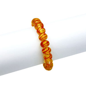 Her biri el işçiliğiyle üretilmiş 24 adet cam boncuktan oluşan taraftar bileklik, GS tutkusunu estetik bir dokunuşla yansıtır